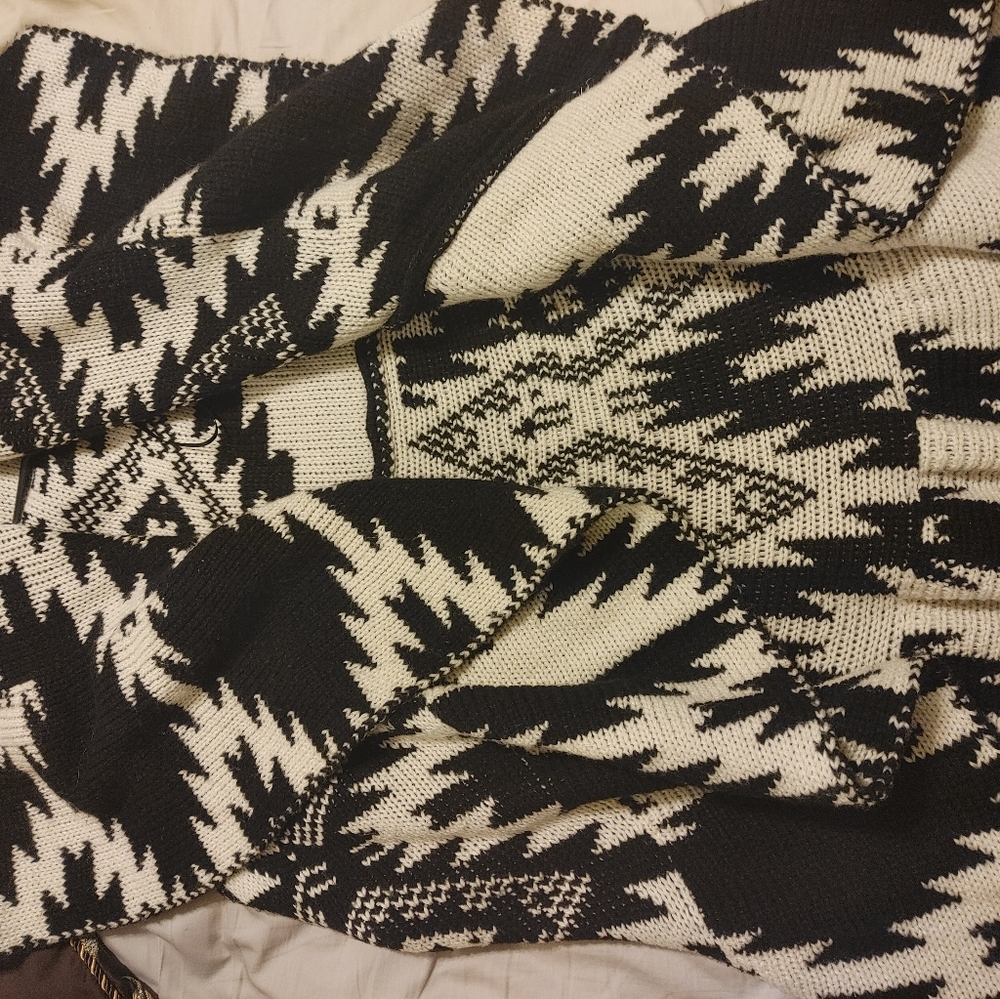 Vest - Picture 2 of 2